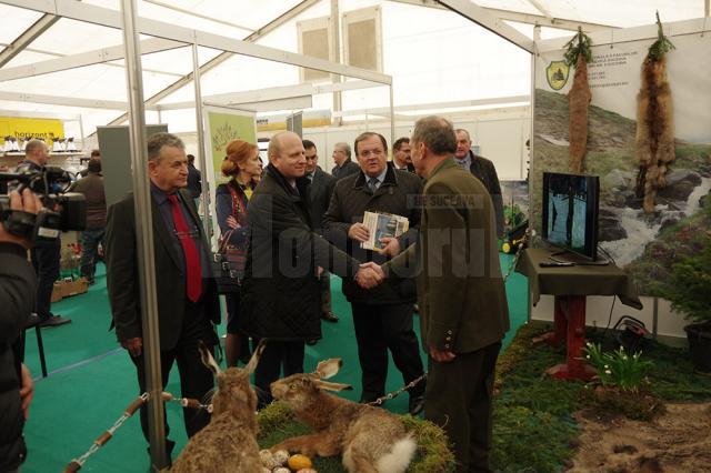 Autorităţile judeţene au participat la deschidea oficială a Târgului de agricultură "Agro Expo Bucovina"
