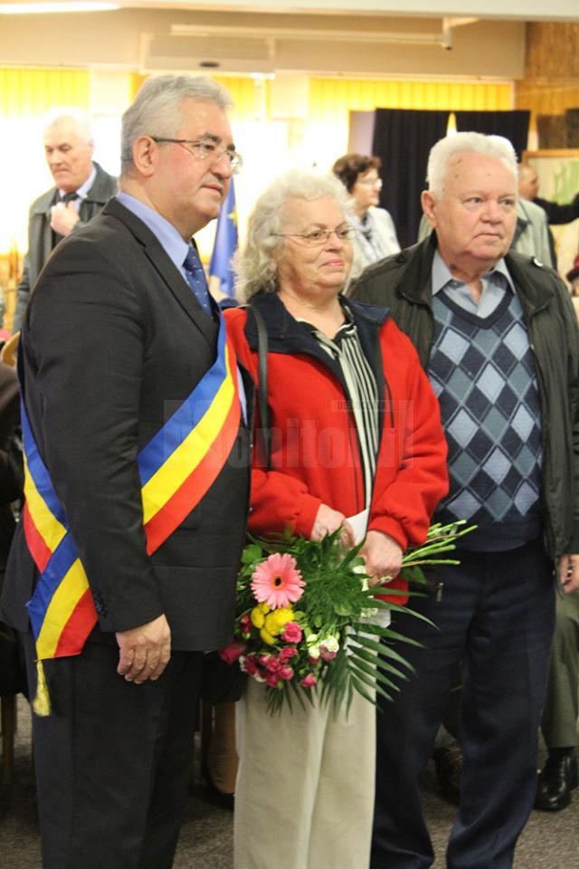 27 de noi "Cupluri de Aur" au fost sărbătorite, sâmbătă, la sediul Primăriei Suceava