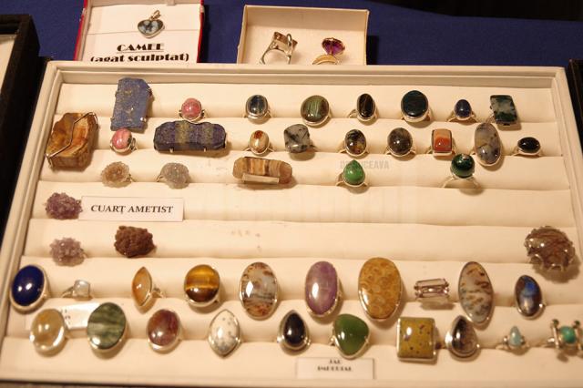 O mare varietate de bijuterii