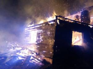 Un puternic incendiu a avut loc la Poiana Negrii