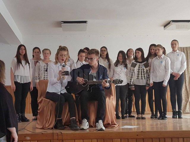 Activităţi organizate de elevii de la Centru Școlar pentru Educaţie Incluzivă, de Ziua Autismului