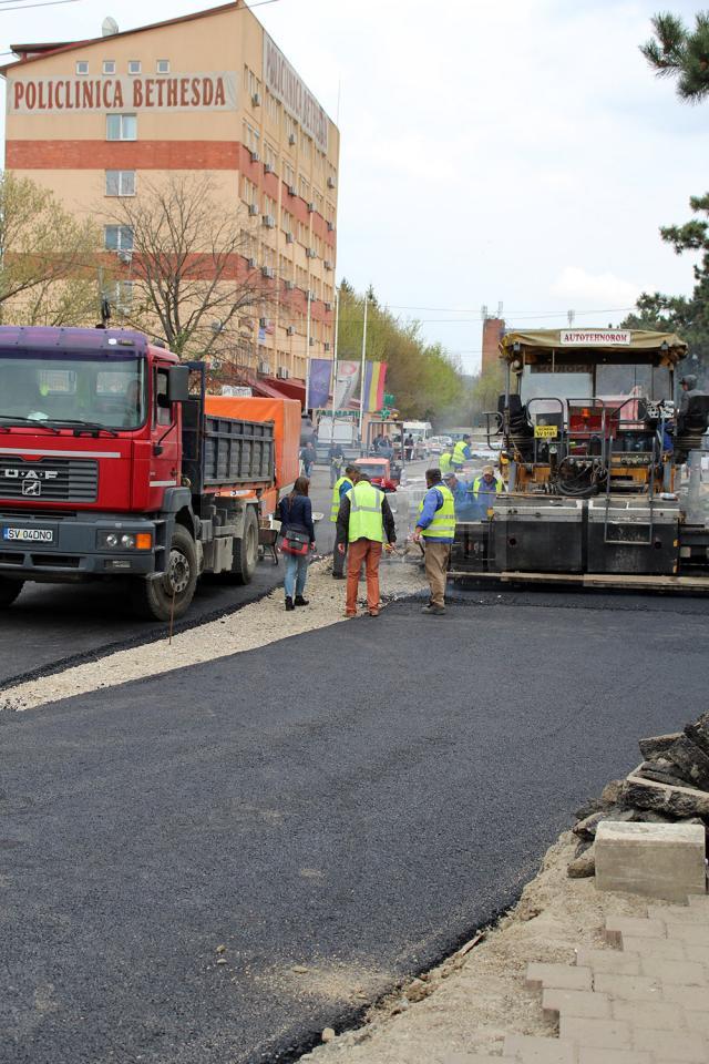 Sens giratoriu modificat şi o bandă de acces direct, în zona Bazarului Sucevei