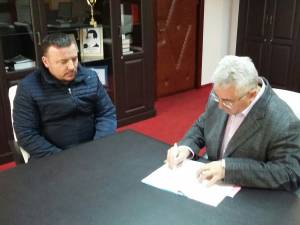 Primarul Sucevei a semnat un acord care dă acces la atragerea a 40 de milioane de euro