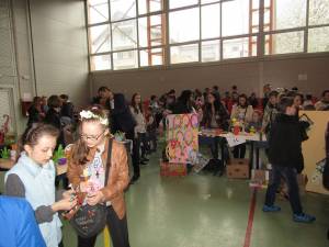 „Târgul de Florii”, de la Școala Gimnazială „Miron Costin” Suceava, a trecut cu bine ”testul” celei de-a noua ediții