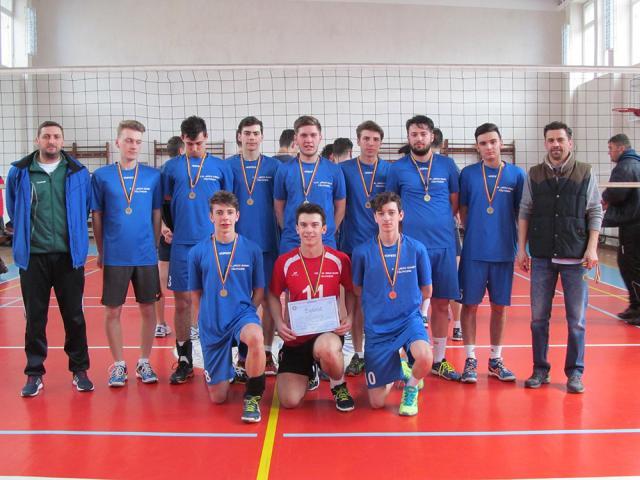 Echipa Colegiului Naţional "Nicu Gane" Fălticeni s-a calificat la turneul final al ONSS. Foto www.cronicadefalticeni.ro