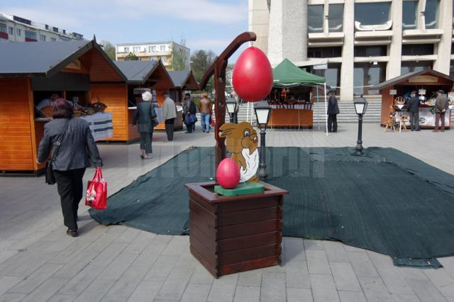 Noi decoraţiuni de Paşte, în centrul Sucevei şi în Burdujeni