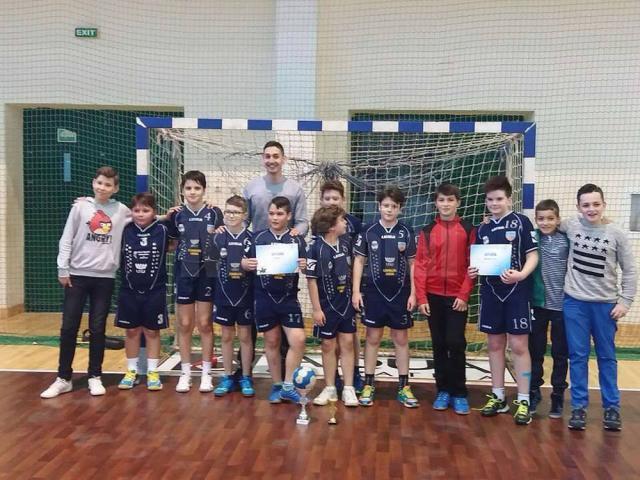 Echipa CSU Suceava I s-a calificat la turneul semifinal la naţionalele de minihandbal