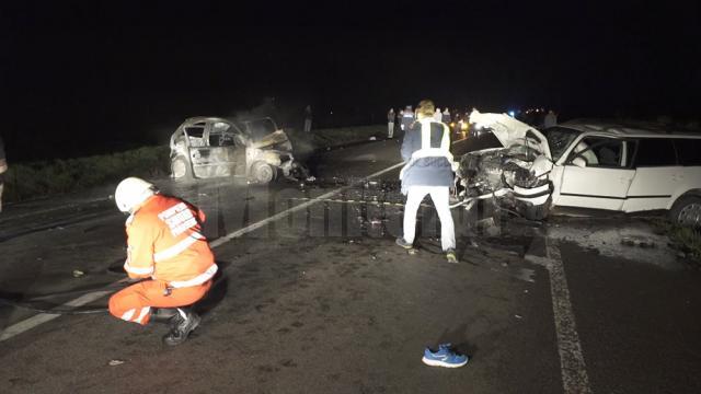 Accident cu opt răniţi după ce un şofer inconştient a depăşit o coloană de maşini