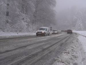 Trafic în condiţii de iarnă veritabilă, la sfârşit de aprilie