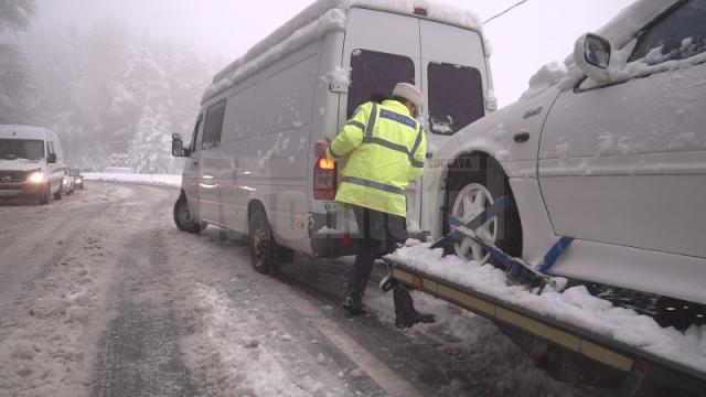 Trafic în condiţii de iarnă veritabilă, la sfârşit de aprilie