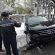 Mercedesul implicat în accident
