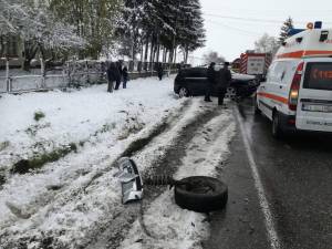 Roata a ajuns la câţiva metri distanţă de maşină