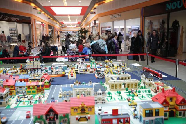 Expozitie LEGO la Shopping City Suceava
