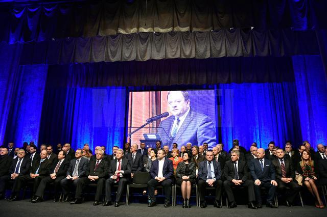 Liderii judeţeni şi naţionali ai PNL au transmis mesaje de unitate pentru câştigarea viitoarelor alegeri