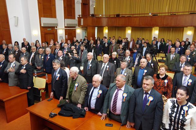 Cea mai mare parte a celor care au deţinut funcţii de consilieri judeţeni au participat la şedinţa festivă