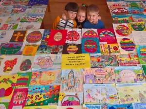 Aproape 800 de desene realizate de preşcolari pentru Concursul “Tradiţii pascale româneşti”, ediţia a V-a