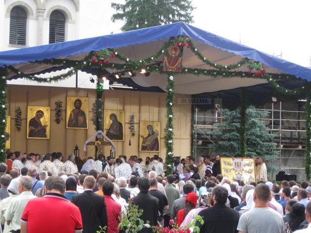 Preafericitul Părinte Daniel, Patriarhul României, prezent la proclamarea solemnă a canonizării Sfinţilor putneni, la Mănăstirea Putna