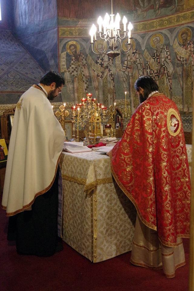 „În Ortodoxie nu avem democraţie şi egalitate absolută între cetăţenii Trupului lui Hristos”
