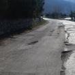 Locuitorii din zona de munte cer reabilitarea de urgenţă a DN 17B