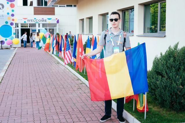 Rădăuţeanul Victor Acsani a câştigat argintul la faza internaţională a concursului multimedia Infomatrix