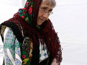 Creatori suceveni de artă tradiţională cu tematică pascală, premiaţi la Focşani