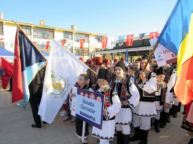 Ansamblul „Balada Dornelor”, la Festivalul Internaţional de Folclor pentru Copii de la Sariyer - Istanbul