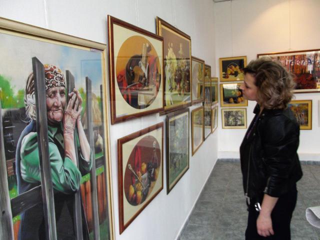 Expoziție de pastel și fotografie