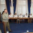 Elevi ai Colegiului Militar din Câmpulung Moldovenesc, premiaţi de şeful Statului Major General. Foto: Valentin CIOBIRCA