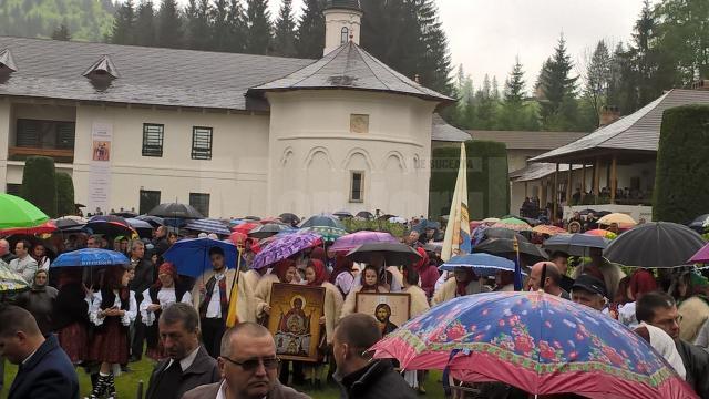 Slujba de canonizare a Sfinţilor Putneni