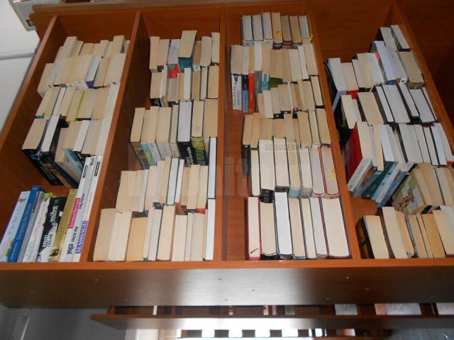 O mie de cărţi donate pentru Biblioteca Bucovinei şi câteva biblioteci publice din judeţ