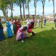 Jocuri şi dansuri medievale, practicate de tineri, la Cetatea de Scaun a Sucevei