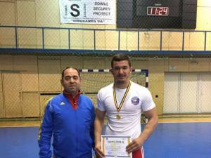 Suceveanul Teodor Chira, antrenat de Valerică Gherasim, a câștigat aurul categoriei 100 de kilograme la Campionatul Național Școlar