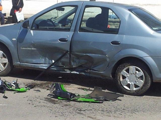 Accidentul s-a produs pe 23 aprilie 2015, la intersecţia străzii Armatei cu strada Horia, în apropiere de sediul Şcolii Militare de Subofiţeri Jandarmi Fălticeni. Foto: ziaruldepenet