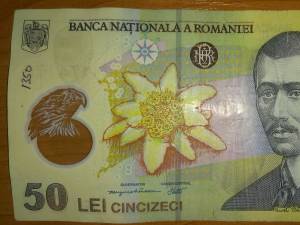 Bătrânul a găsit o bancnotă de 50 de lei   Foto: aurelrusu.ro