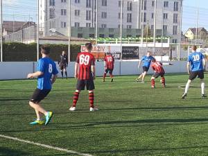 Taco Loco și Bucovina Bus au oferit un meci cu 13 goluri