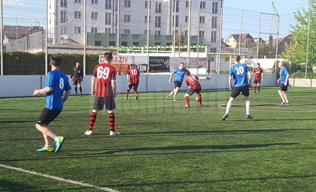 Taco Loco și Bucovina Bus au oferit un meci cu 13 goluri