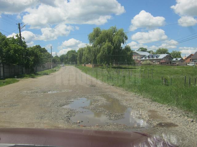 Drumuri foarte proaste în satele ucrainene de lângă graniţa cu România
