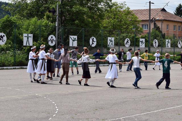 Concurs internaţional pe meserii, la Centrul Şcolar pentru Educaţie Incluzivă „Sf. Andrei” din Gura Humorului