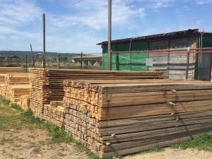 Comertul cu material lemnos, interzis in Piata Veresti