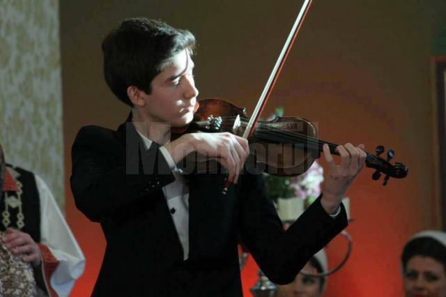 Un violonist sucevean este şef de promoţie al Colegiului de Muzică „George Enescu” Bucureşti