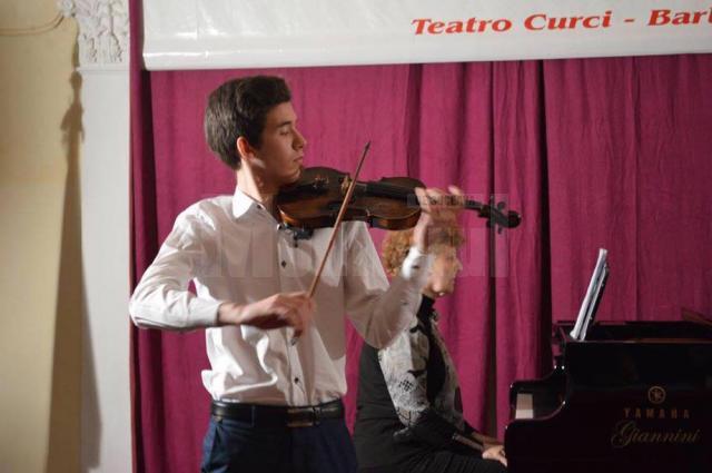 Un violonist sucevean este şef de promoţie al Colegiului de Muzică „George Enescu” Bucureşti