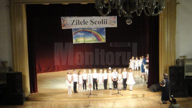 Elevii şi profesorii Şcolii Gimnaziale Nr. 2 au sărbătorit Zilele Şcolii