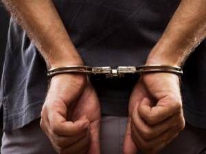 Bărbatul a fost reținut pentru 24 de ore, joi, de Poliția orașului Broșteni