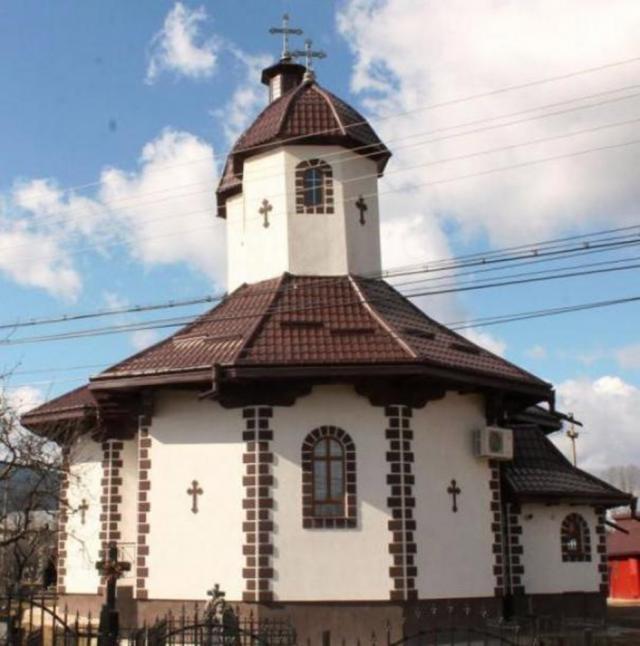 Resfinţire de biserică şi sfinţire de paraclis la Bucşoaia, Frasin