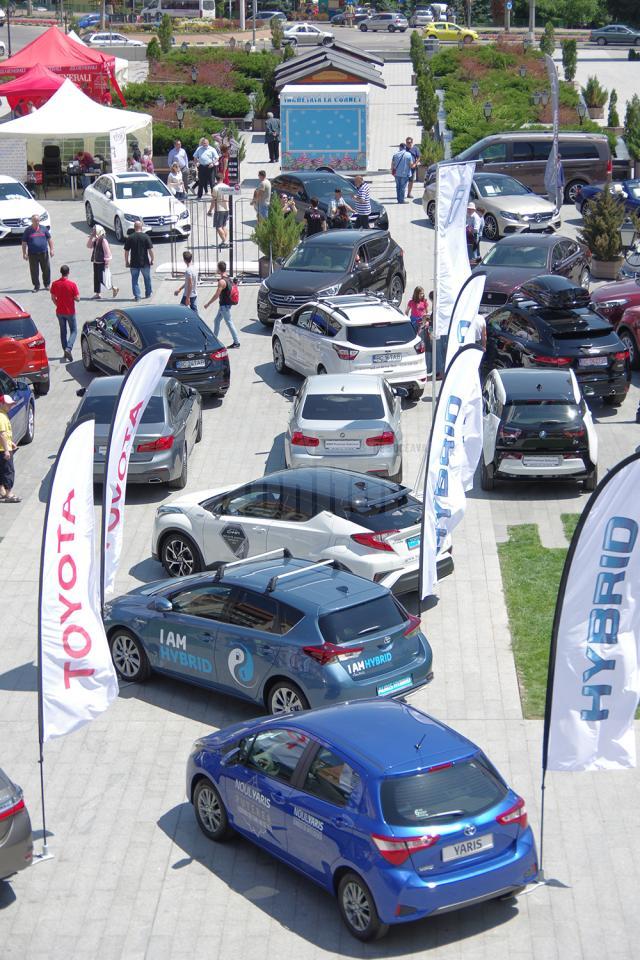 Salonul Auto Bucovina, cea mai mare expoziţie de maşini din regiune, s-a deschis ieri la Suceava