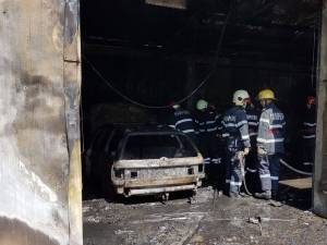 Incendiu la un atelier auto din Dumbrăveni