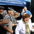 5.000 de sarmale şi sticle cu apă au fost oferite de primarul Ion Lungu pelerinilor veniţi la hramul Sucevei