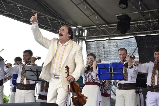 Maestrul Nicolae Botgros, orchestra Lăutarii și invitații lor au susținut un concert de excepție