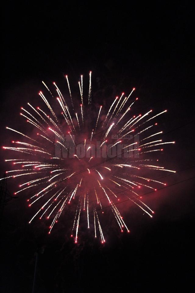 Bere Gratis, Celia, Oana Radu, ploaie cu găleata şi superbe focuri de artificii la Zilele Sucevei