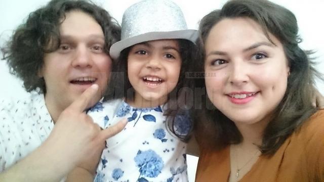 Carmen şi Andrei Colda şi-au găsit fericirea, copilul mult visat, la aproape 500 de kilometri de casă, la Oradea